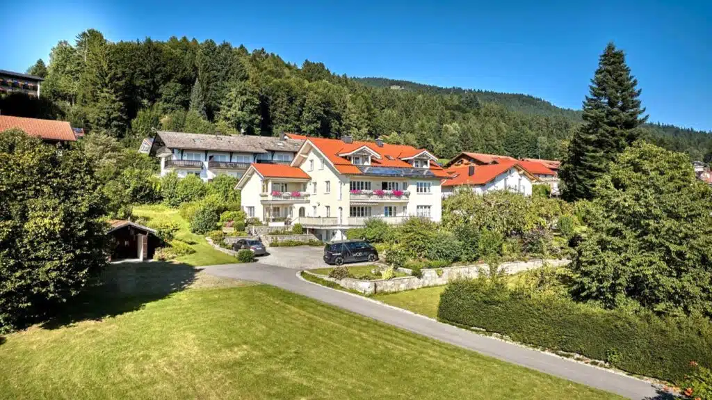 Haus Irene in Bodenmais — Ferienhaus am sonnigen Südhang
